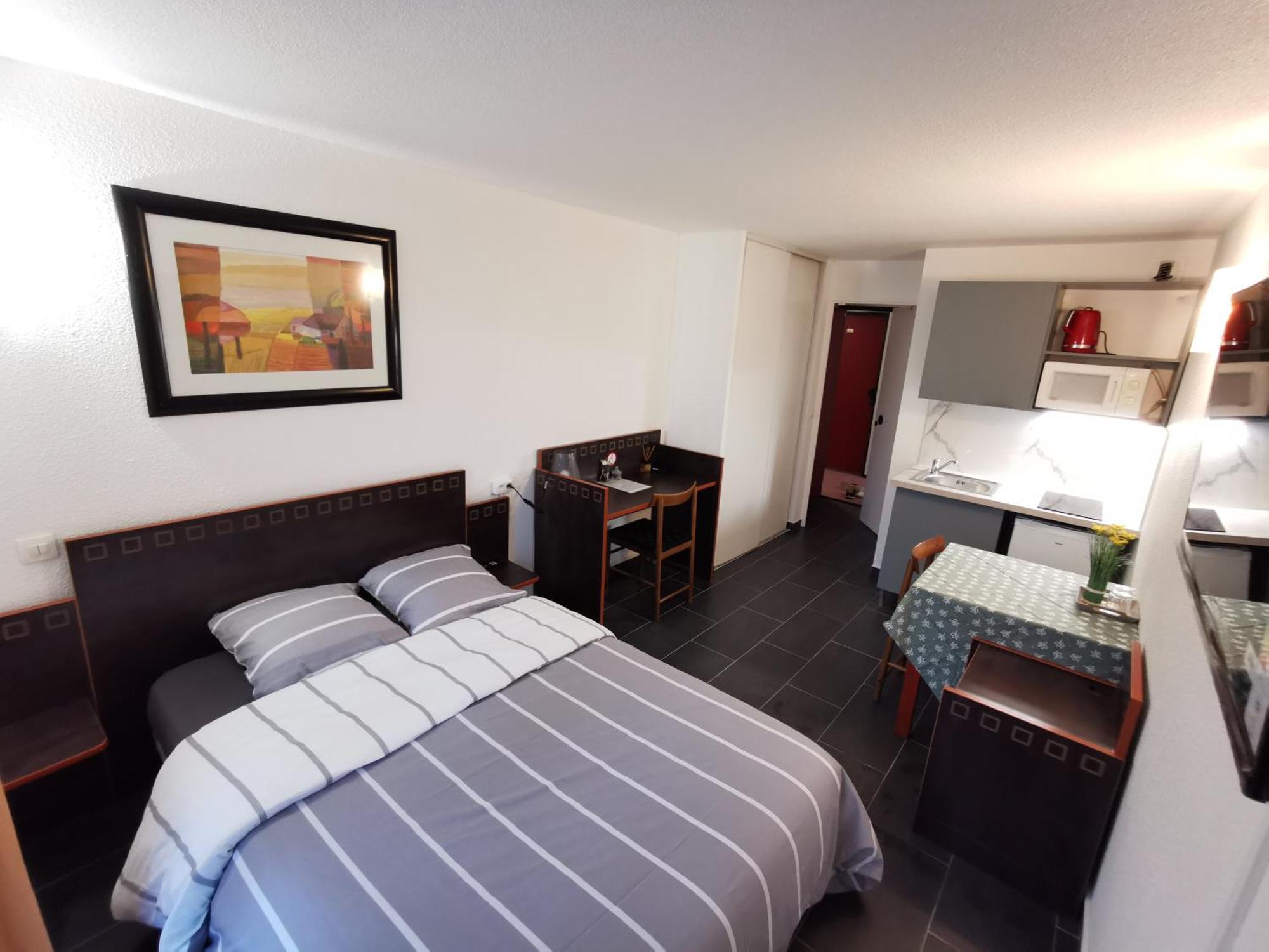 Appart Hotel La Defense กูร์เบอวัวร์ ภายนอก รูปภาพ
