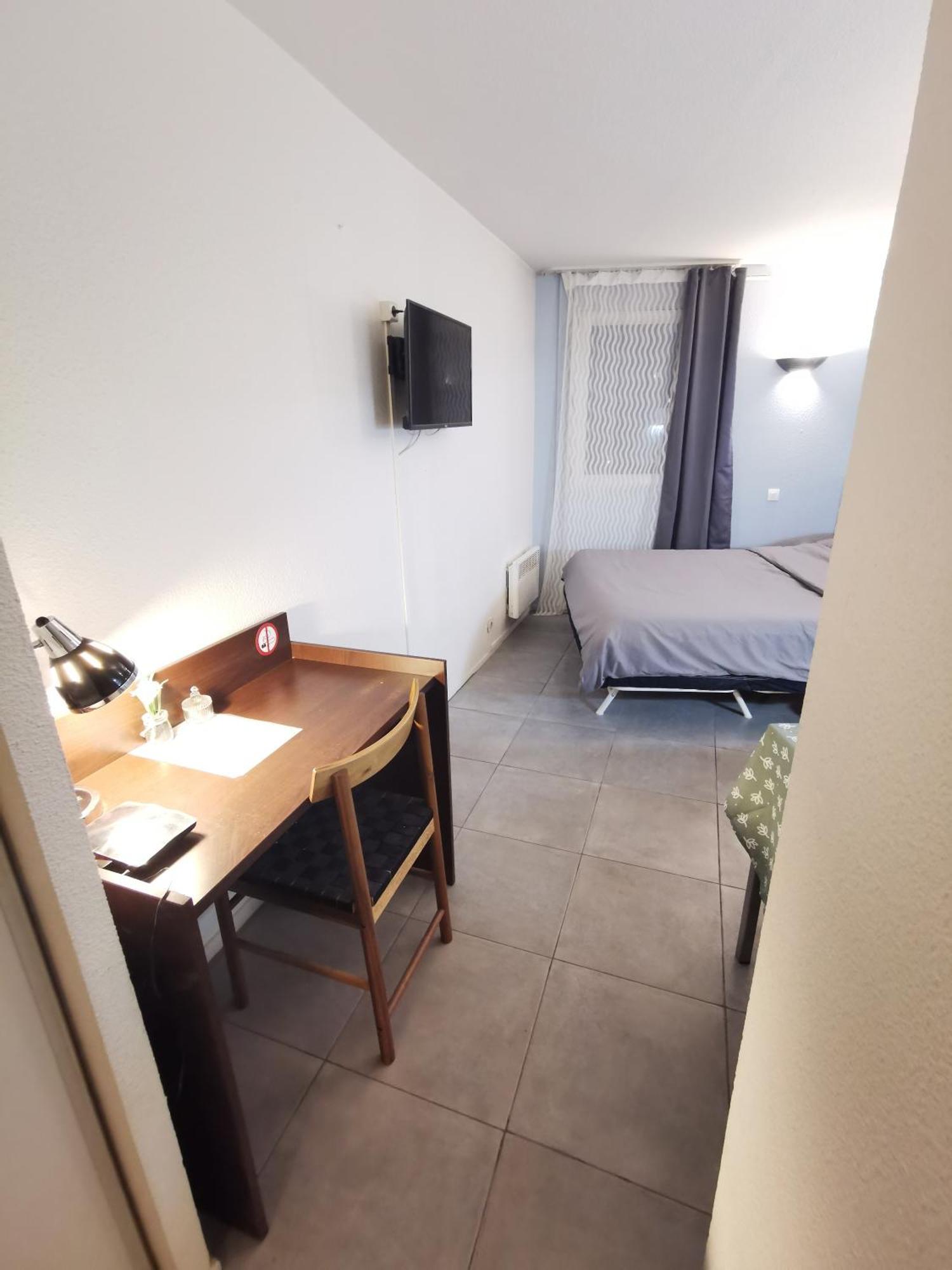 Appart Hotel La Defense กูร์เบอวัวร์ ภายนอก รูปภาพ
